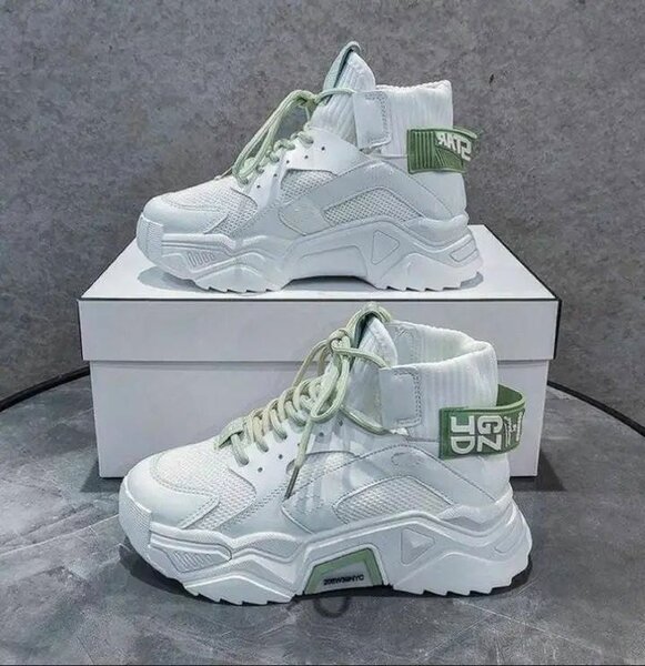 Baskets montantes blanches stylées