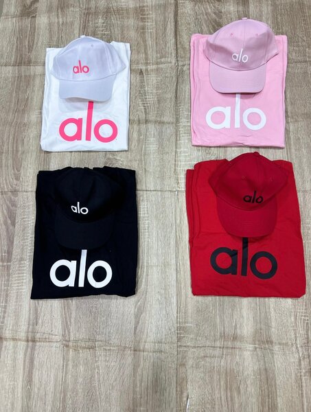 T-shirt Alo , jogging gros bas