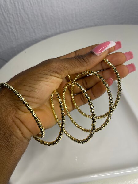 Bracelets élégants perles dorées