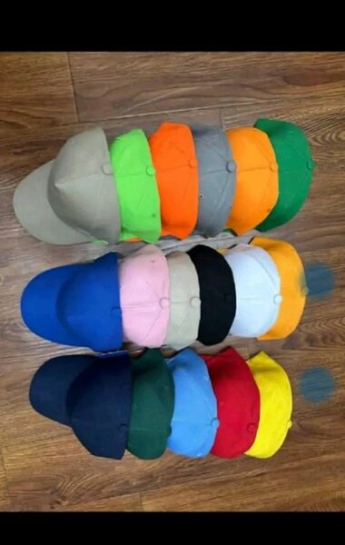 Polos tee-shirts et casquettes