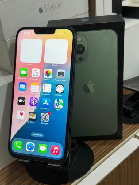 iPhone Pro Vert Neuf