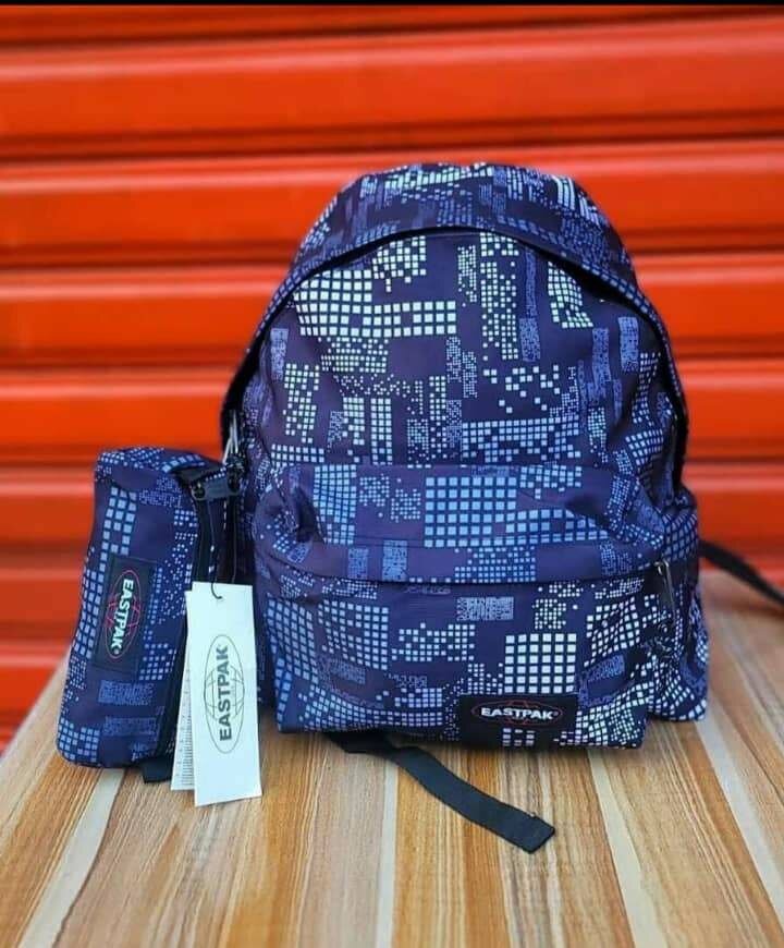 Sac à dos Eastpak motif moderne