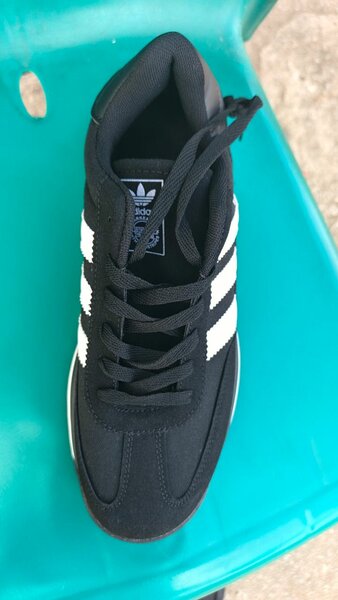 Baskets Adidas SL 72