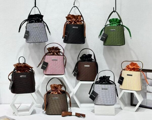 Sac à main élégant en tissu