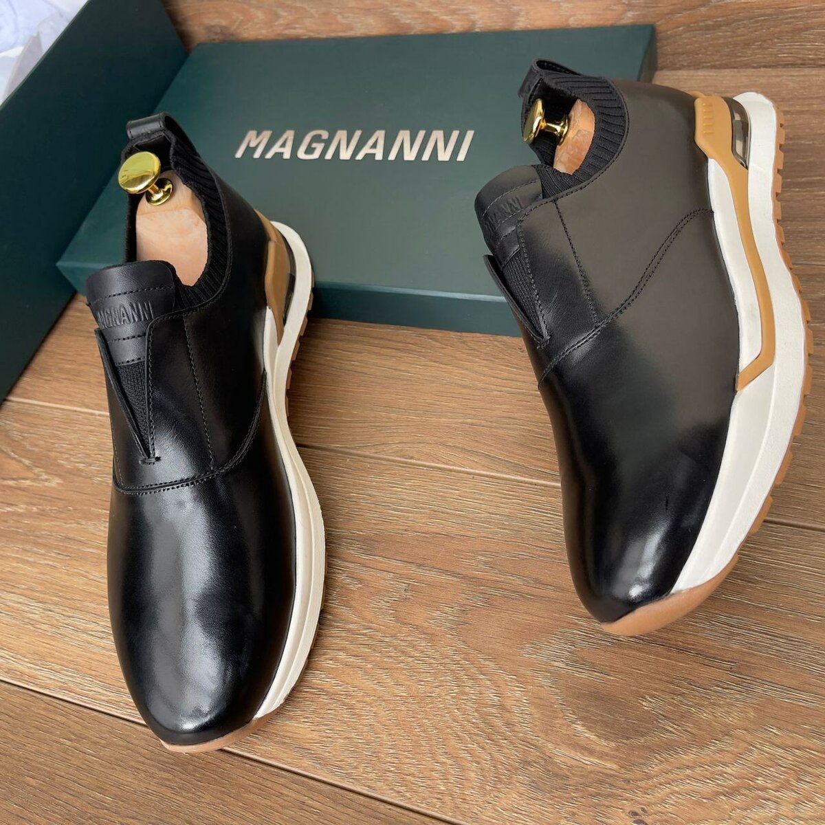 Magnanni Sneakers Élégants
