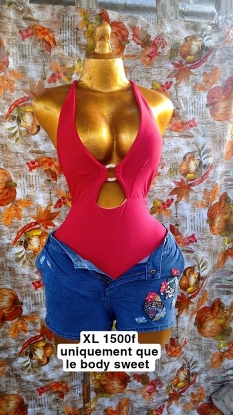 Body femme élégant et tendance
