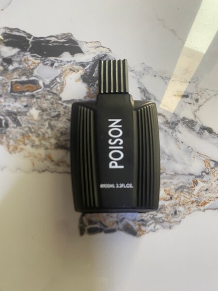 Parfum Poison élégant