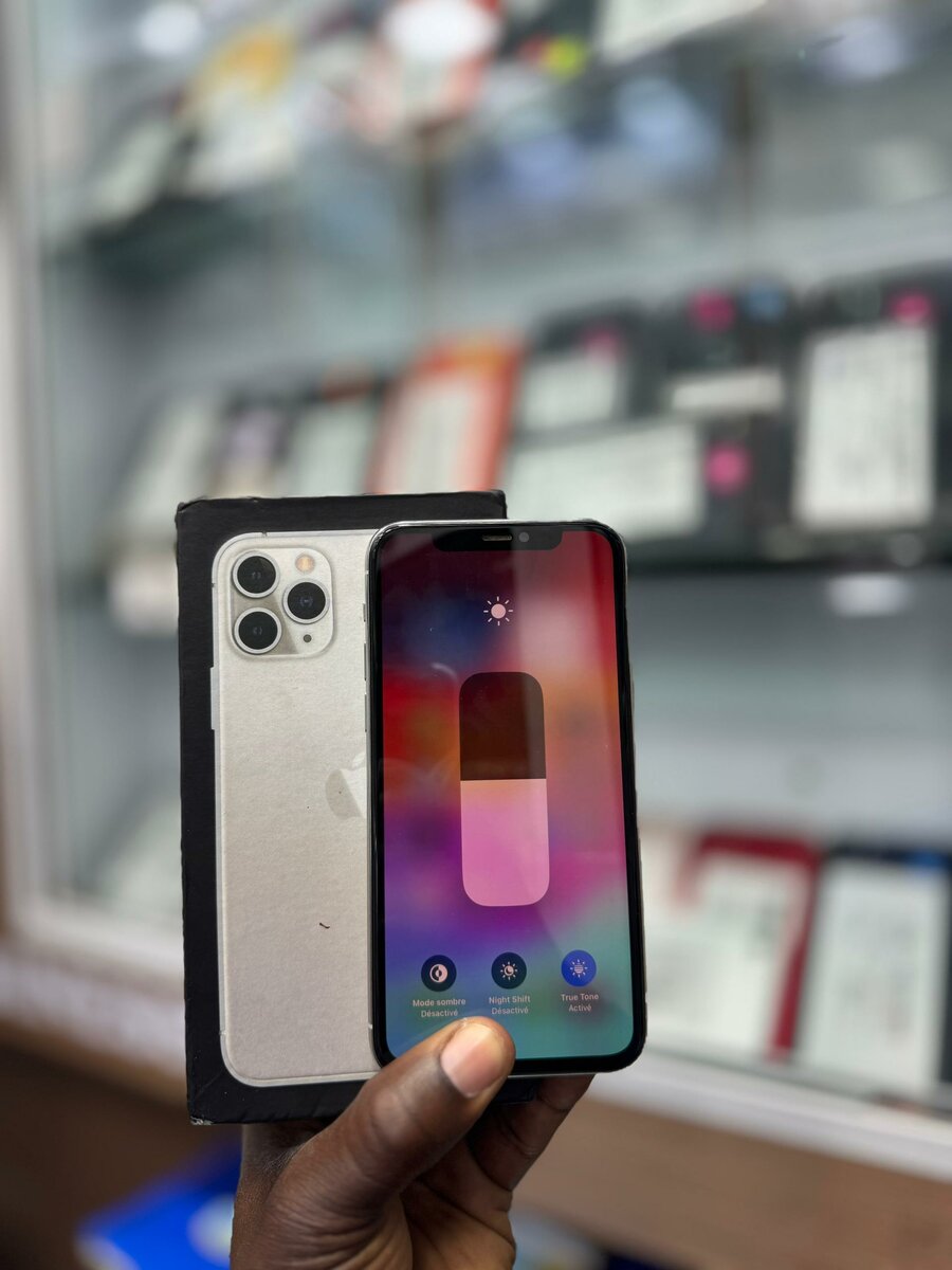 11 pro 64Go tout dorigine