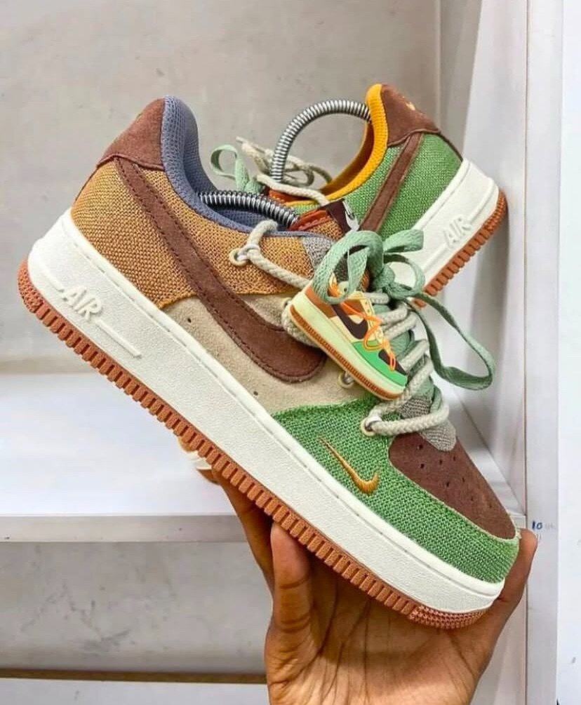 Nike DUNK Low ( dans carton)