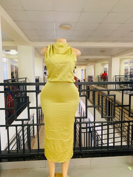 All kind of ladies dresses available here