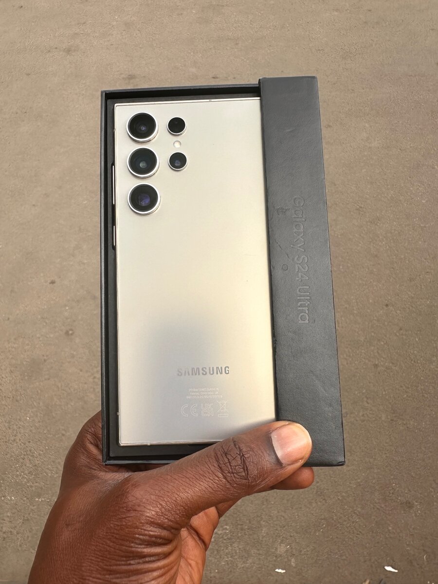 𝐒𝐚𝐦𝐬𝐮𝐧𝐠 𝐆𝐚𝐥𝐚𝐱𝐲 𝐒𝟐𝟒 𝐔𝐥𝐭𝐫𝐚