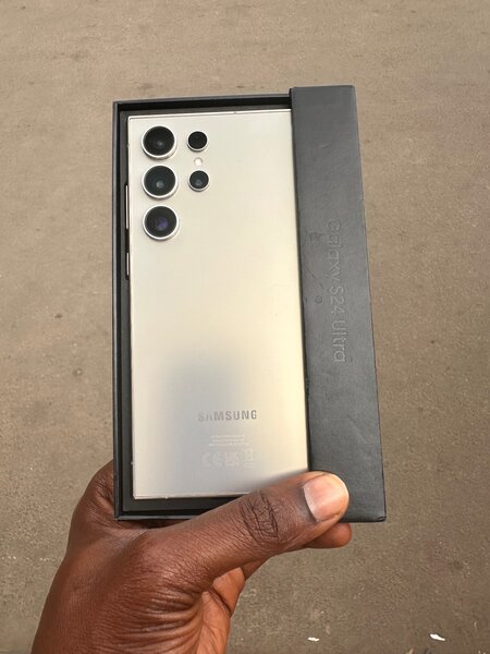 𝐒𝐚𝐦𝐬𝐮𝐧𝐠 𝐆𝐚𝐥𝐚𝐱𝐲 𝐒𝟐𝟒 𝐔𝐥𝐭𝐫𝐚