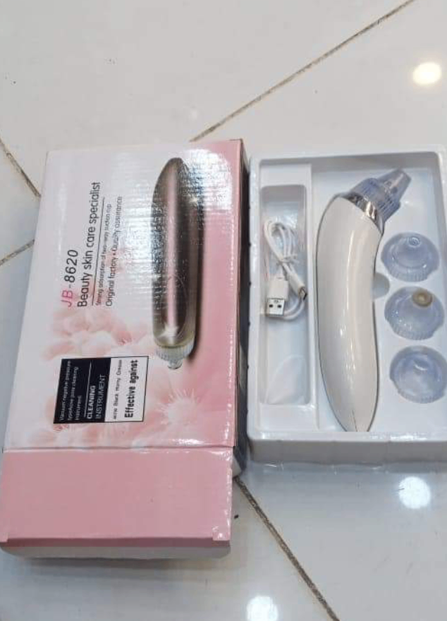 Black head removal machine