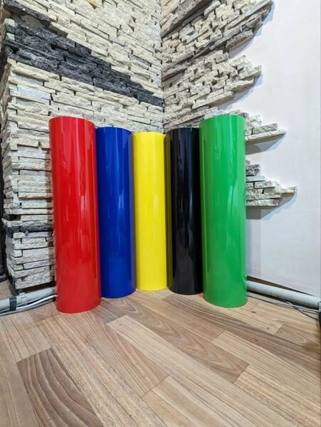 Термотрансферный винил для брендирования одежды.