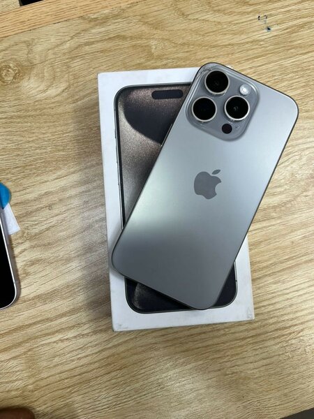 iPhone 15pro 128giga