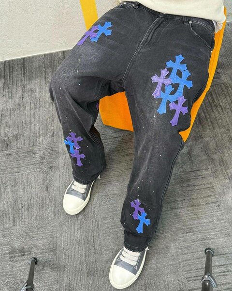 Jean baggy avec motifs colorés