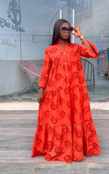 Robe Maxi Élégante en Dentelle