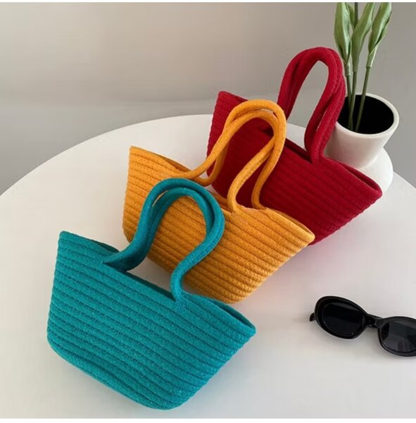 Sacs à main en tissu coloré