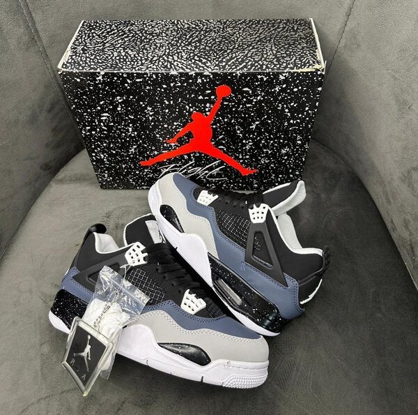 Jordan 4