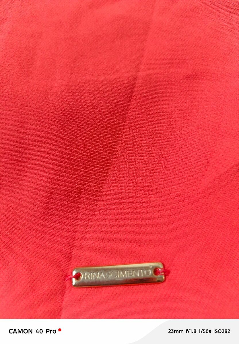 Robe élégante à volants