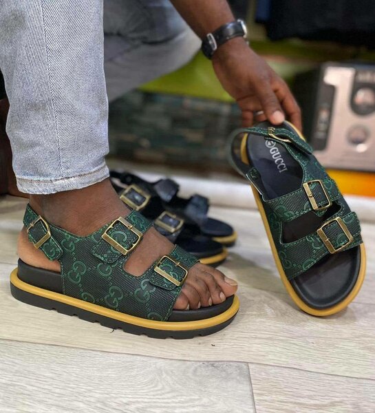 Chaussures fermées Gucci