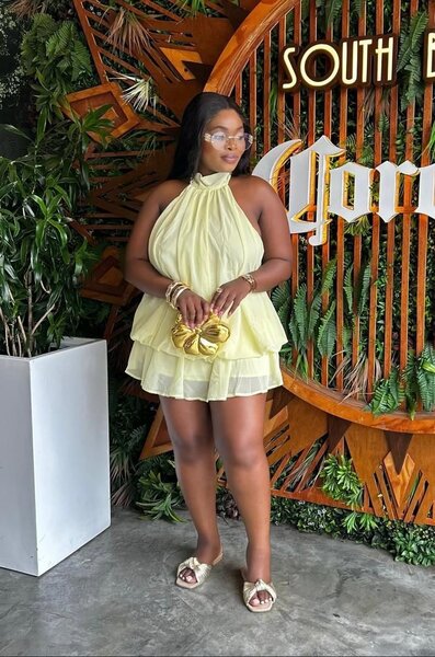 Robe jaune printemps élégante