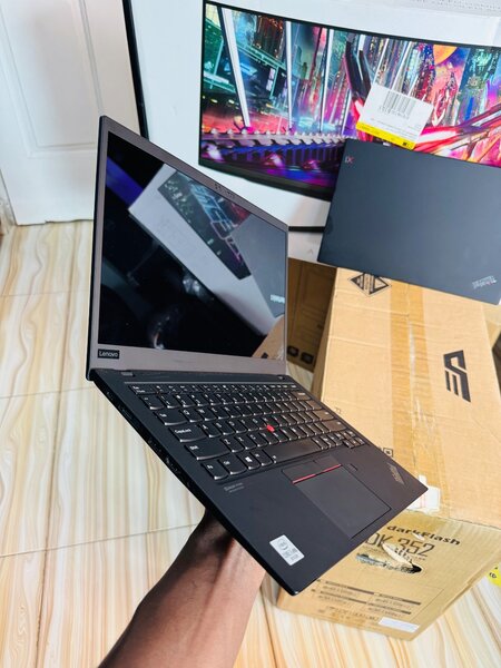 Lenovo X1 Carbon i7 10th Gen Laptop