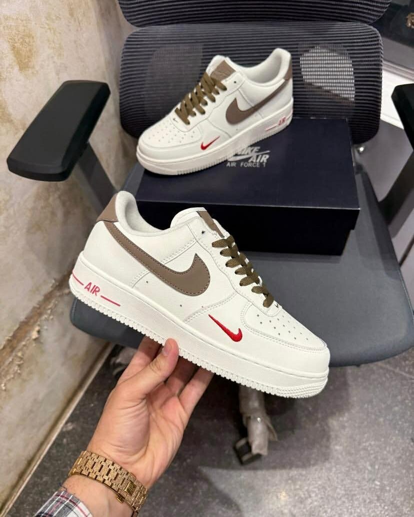 NIKE AIRFORCE CLASSIC