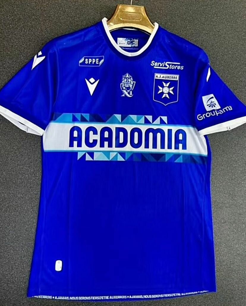 Maillots de football élégants