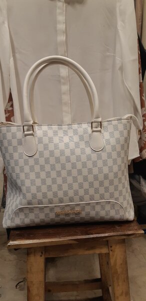 Ladies Hand bag