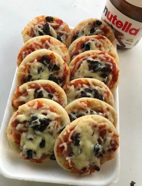Mini Pizzas Mozzarella et Olives