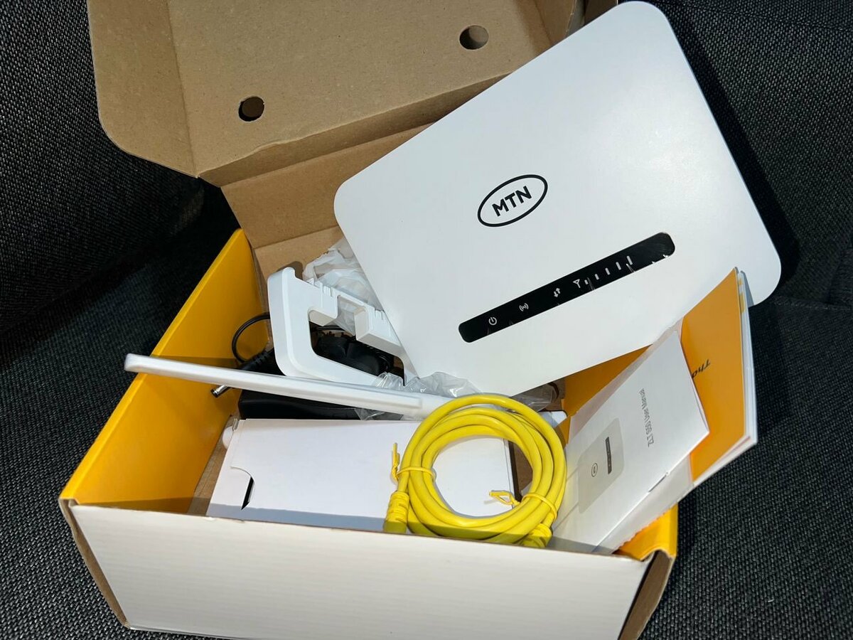 Universal. Unlocked  Routers with power bank ,