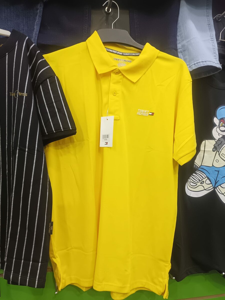 yellow men's t-shirt