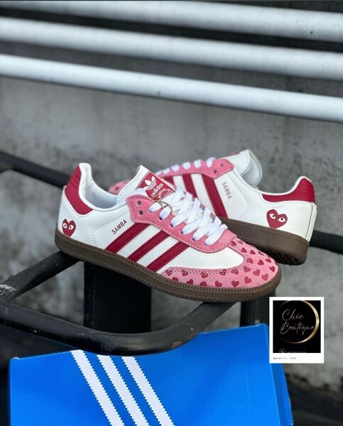 Sneakers à motifs coeurs