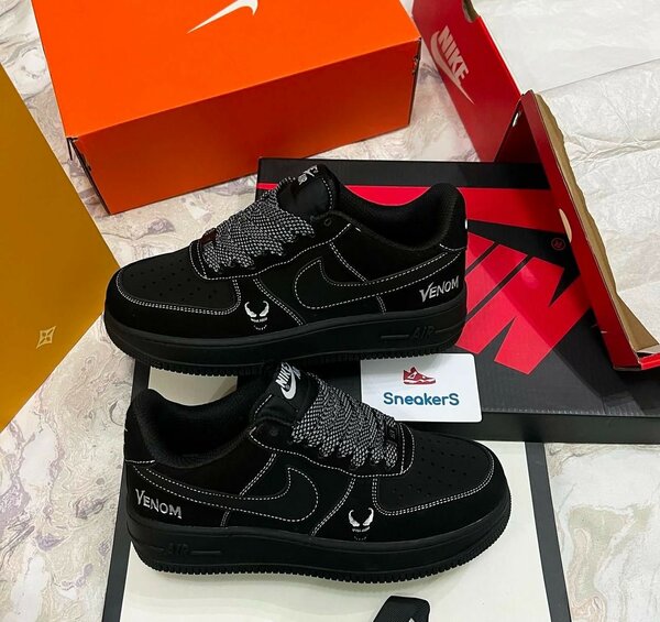 NIKE AIRFORCE VENOM