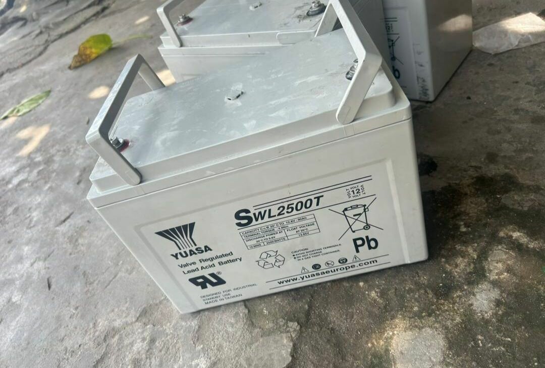Batterie plomb-acide Yuasa SWL2500T