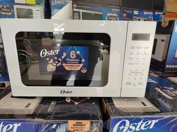 OSTER MICROWAVE OVEN