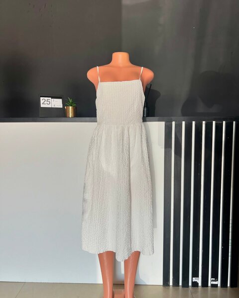  women's beautiful dress 