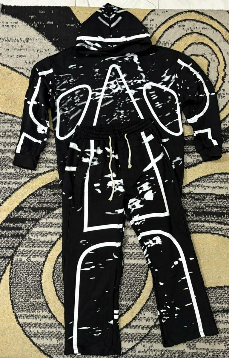 Ensemble de survêtement moderne