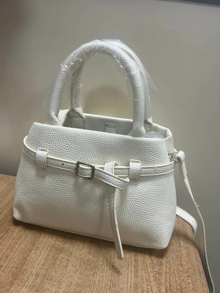 Sac élégant en cuir souple