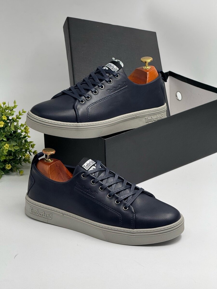 TIMBERLAND NAVY AND GREY