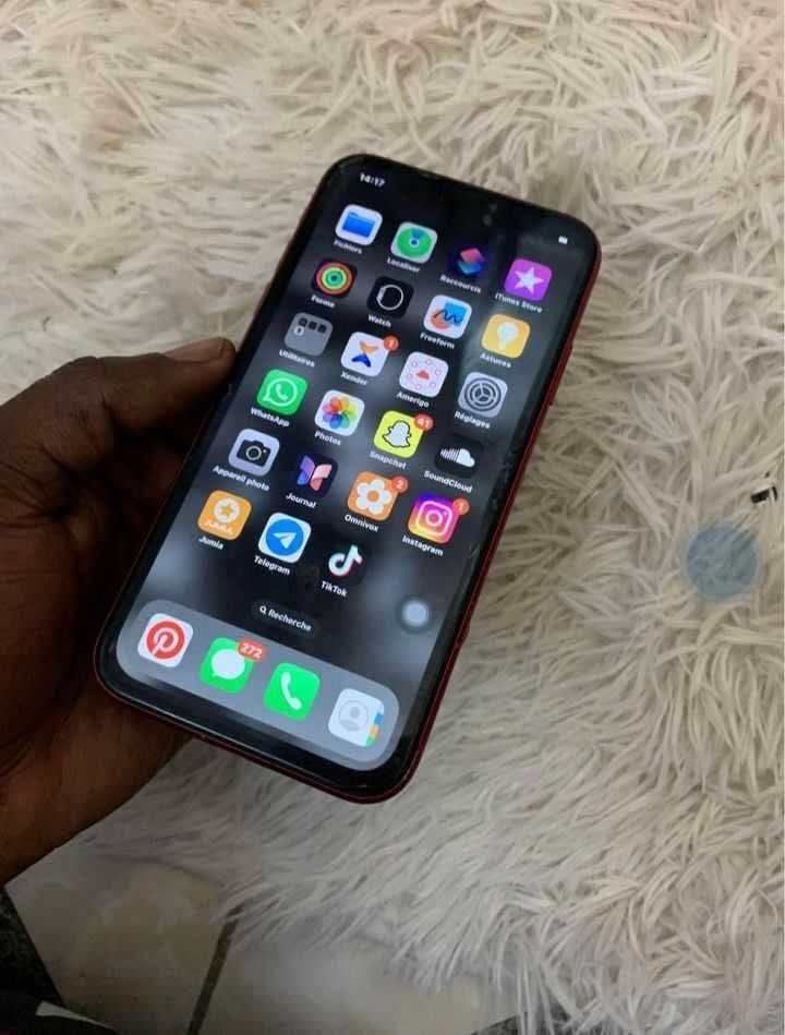 iPhone 11 simple