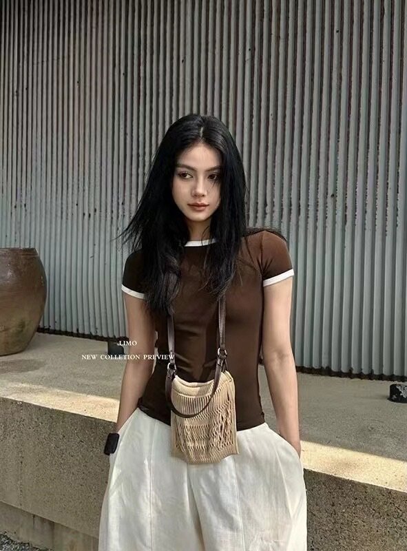 Базовая футболка skims