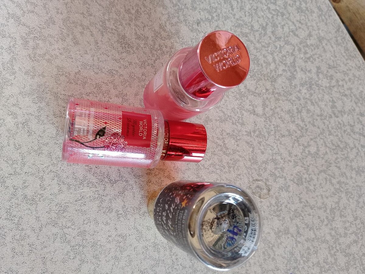 Victoria world perfume