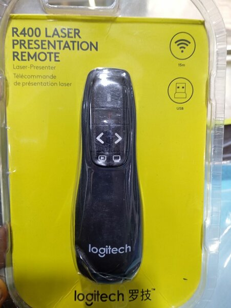 Logitech R400 Laser presentation remote