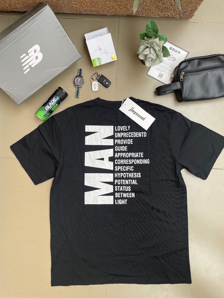 T-shirt homme design moderne