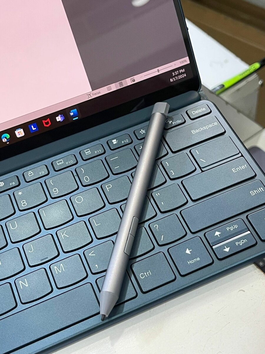 Lenovo Yoga Book 9i