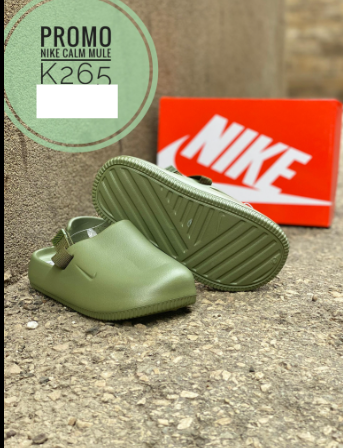 Nike calm mule
