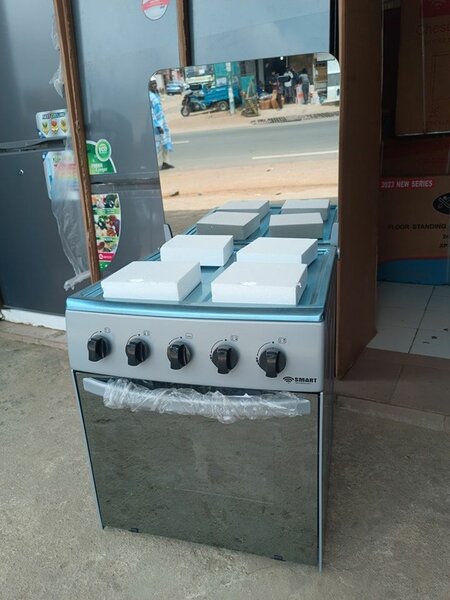 SMART TECHNOLOGY Cuisinière à Gaz - 4 Feux