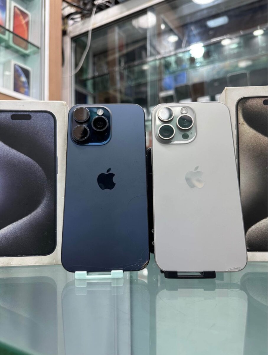 15 PRO MAX PEYITE FISSURE AU DOS